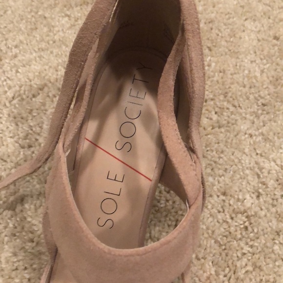 Sole Society brand new nude suede lace up heel! - Picture 6 of 6